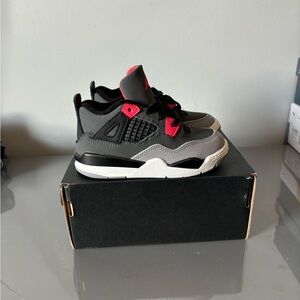 Toddler Air Jordan 4 Retro “Infrared” Sneakers